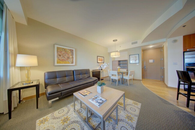 Building Photo - 1395 Brickell Ave