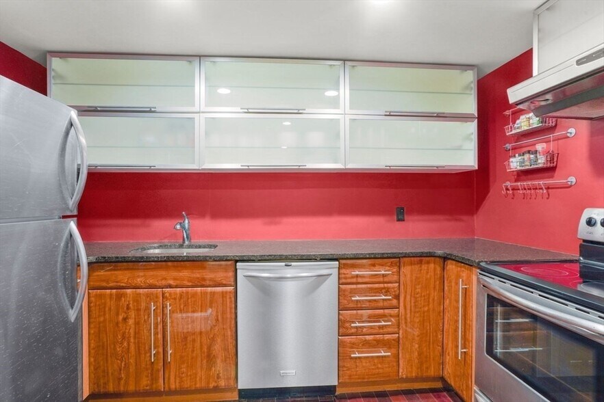 Building Photo - 685 Massachusetts Ave