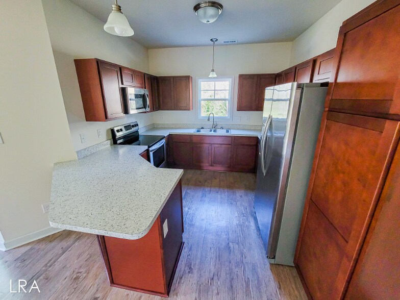 Building Photo - 522 Shallotte Ln