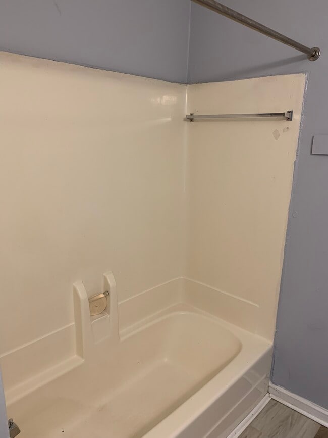 Building Photo - 3311 Chesapeake Cir