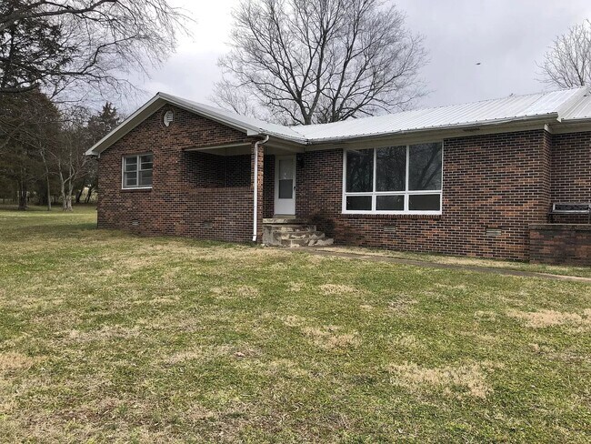 Building Photo - 1174 Carters Creek Pike