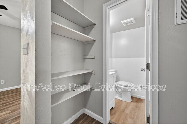 Building Photo - 6430 Faraday Ct