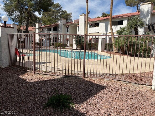 Building Photo - 6645 W Tropicana Ave