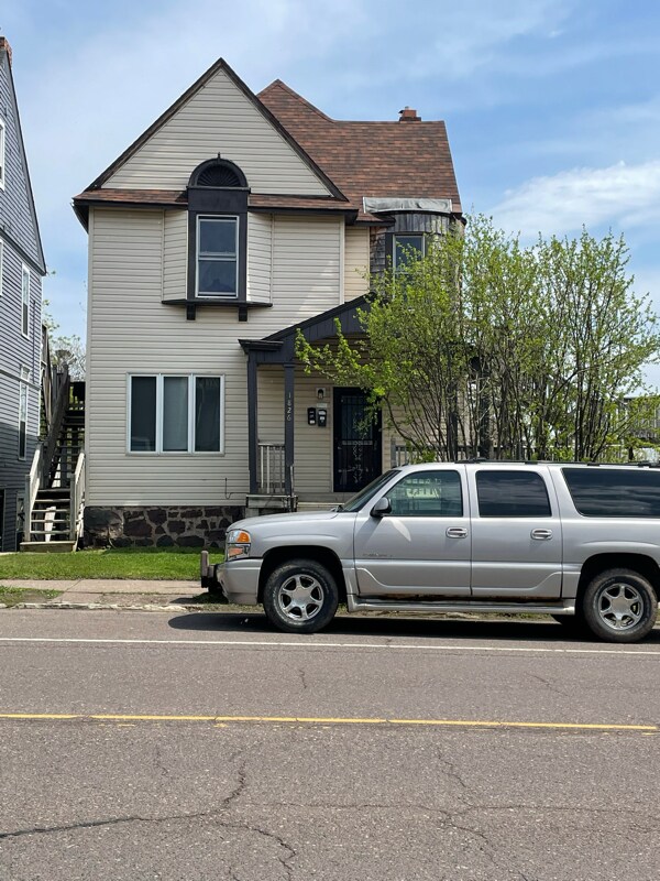 Building Photo - 1826 E Superior St