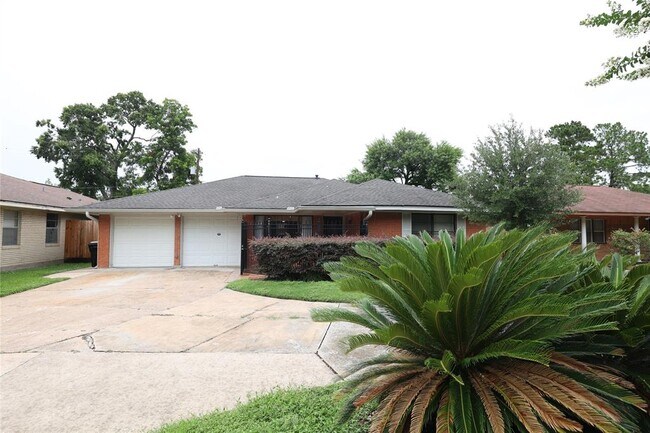 Building Photo - 4018 Nenana Dr