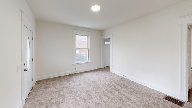 Building Photo - 1846 Lincoln Ave