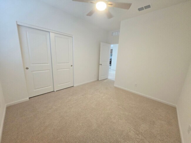 Building Photo - New Build 4 bed/3 Bath Home