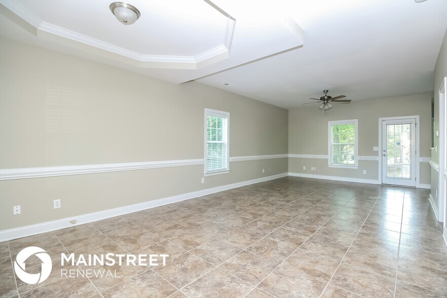 Building Photo - 4505 Stephen Oaks Way