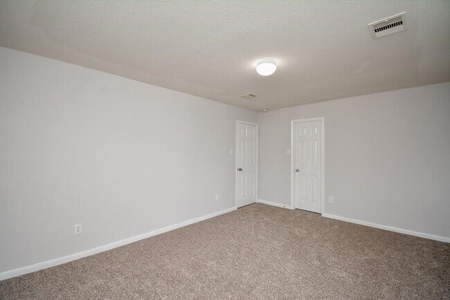 Building Photo - 2306 Ledgeway Ct