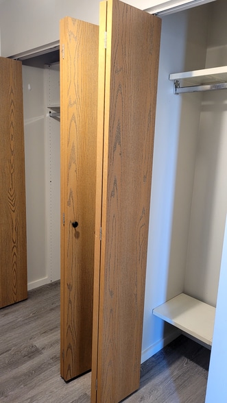 Foyer Closets - 104 N Walnut St