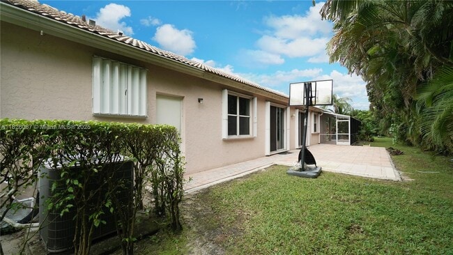 Building Photo - 9025 Long Lake Palm Dr