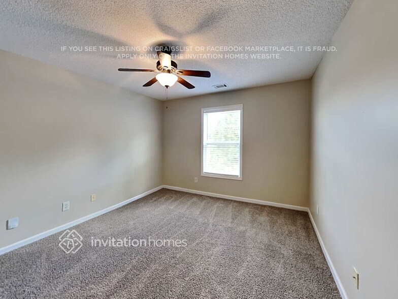 Building Photo - 3786 Pine Village Pl