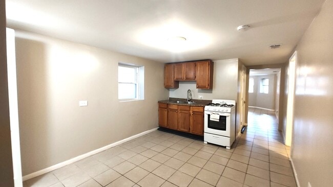 Building Photo - 3643 S Hermitage Ave