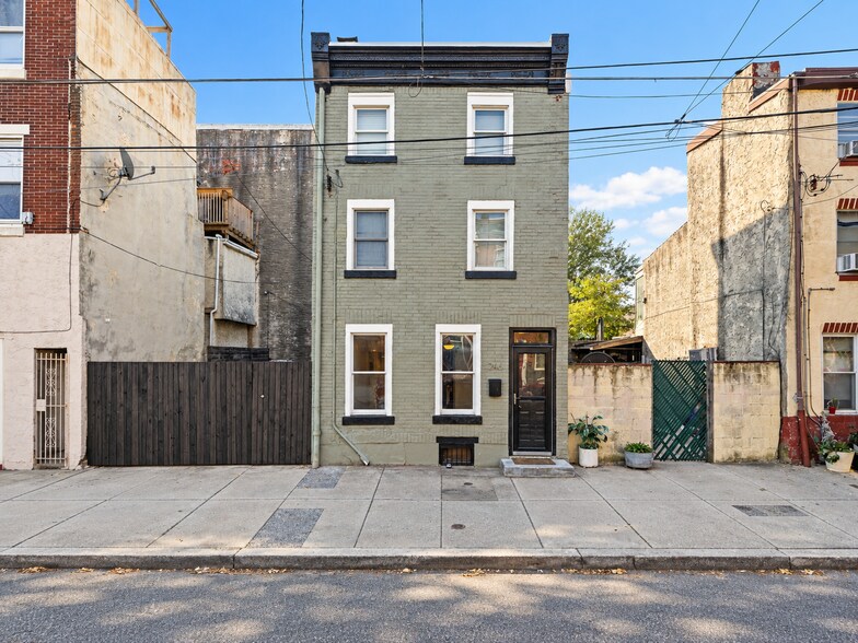 Building Photo - 246 E Thompson St