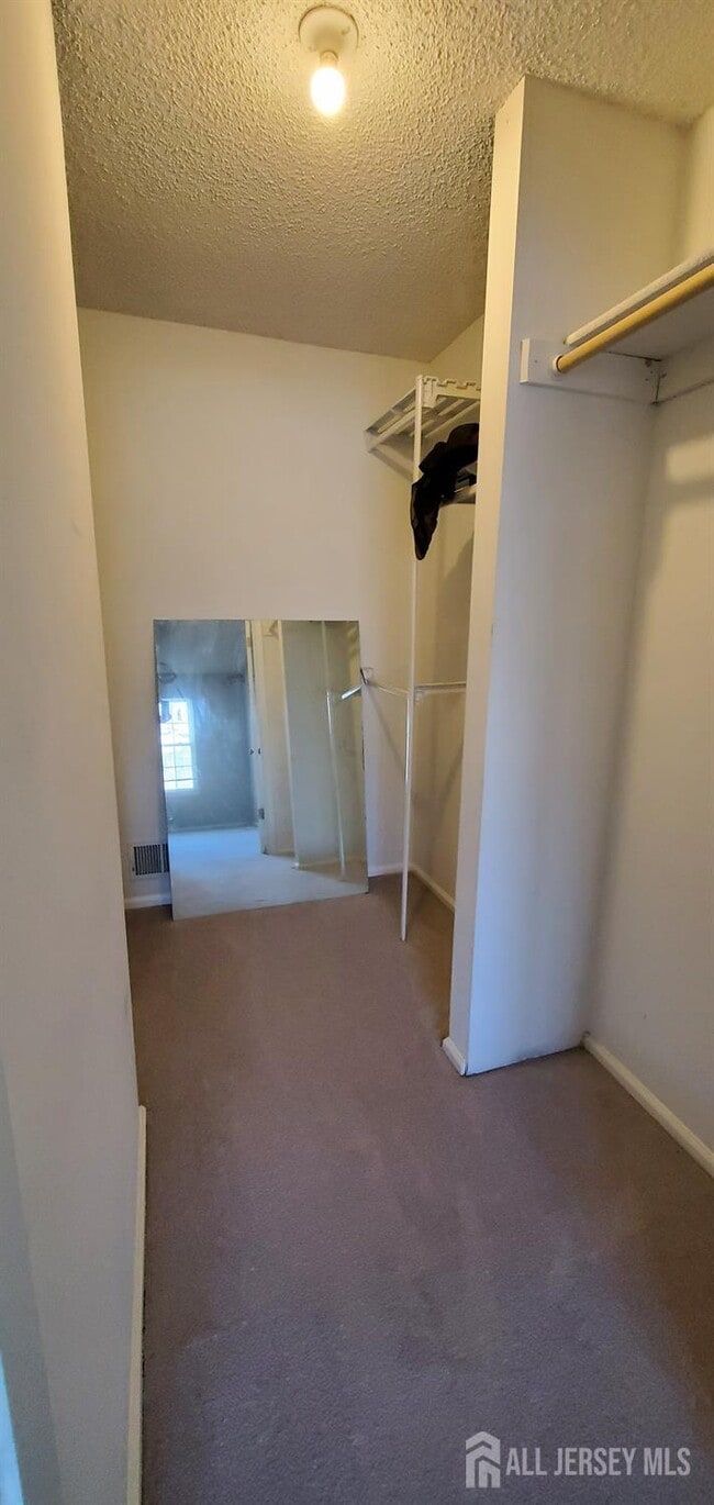 Building Photo - 261 Kempsey Dr