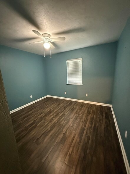 Building Photo - 3213 Mound Dr