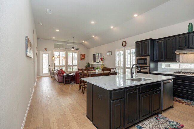 Building Photo - 6248 Mulberry Creek Ln