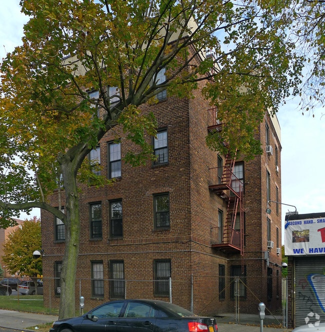 Building Photo - 51-03 Broadway