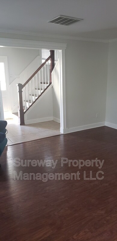 Building Photo - 1505 Saxony Dr