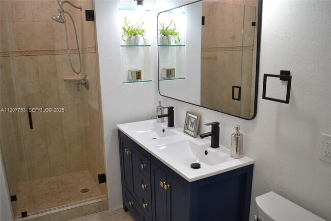 Building Photo - 3221 SW 93rd Pl