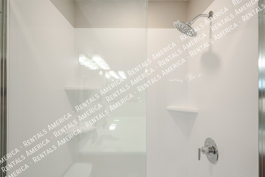 Building Photo - 1210 W Kelly Ln