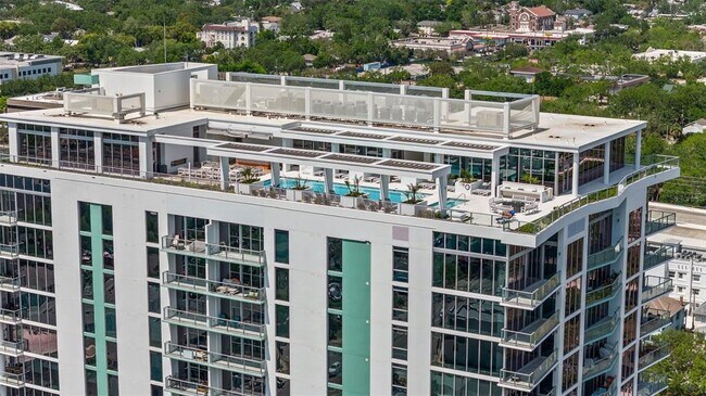 Building Photo - 777 3rd Ave N