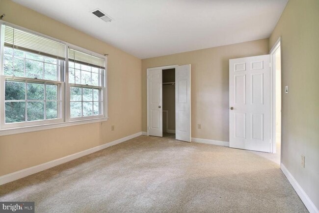 Building Photo - 8217 Lochinver Ln