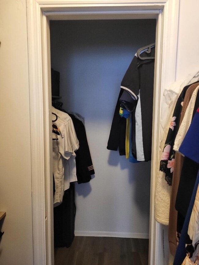 Building Photo - 550 Bayshore Dr