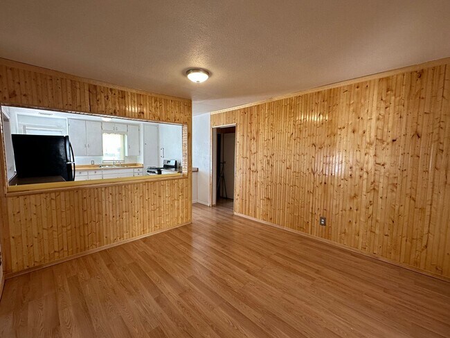 Building Photo - 13A Road 5481