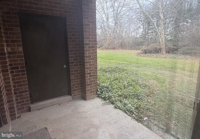 Building Photo - 8141 Needwood Rd