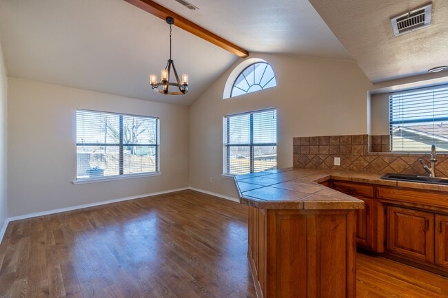 Building Photo - 1505 N 9th St