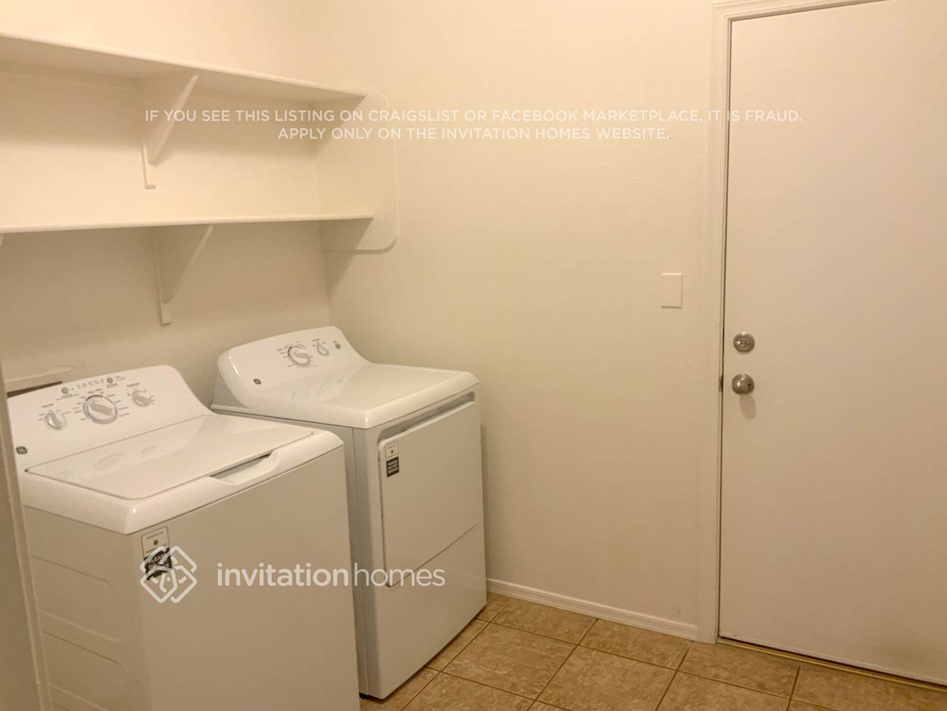 Building Photo - 3722 E Meadowview Dr