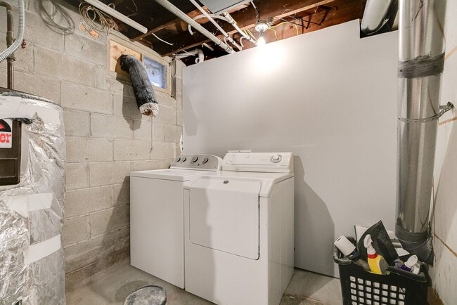 Building Photo - Stunningly Renovated 5-Bed Arden Hills Home.