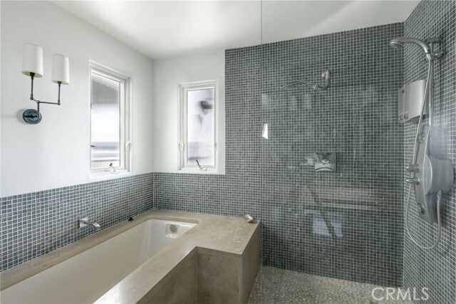 Building Photo - 405 15th St