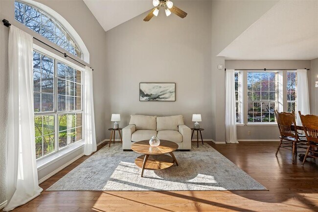 Building Photo - 7501 Vail Valley Dr