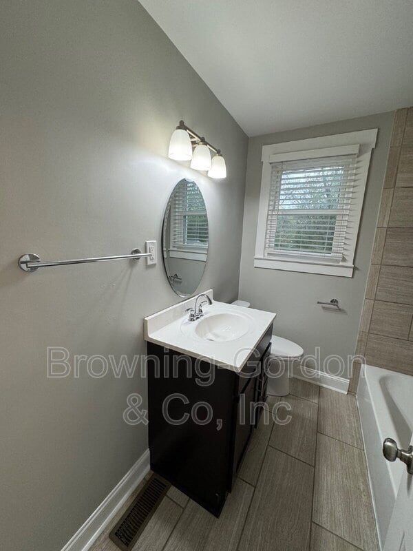 Building Photo - 1235 Sunnymeade Dr