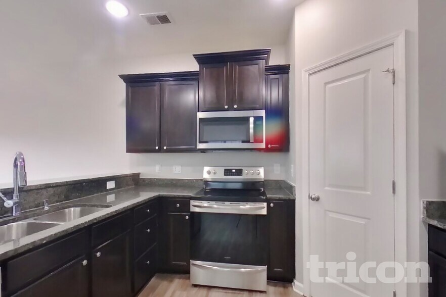 Building Photo - 409 Eastfair Dr