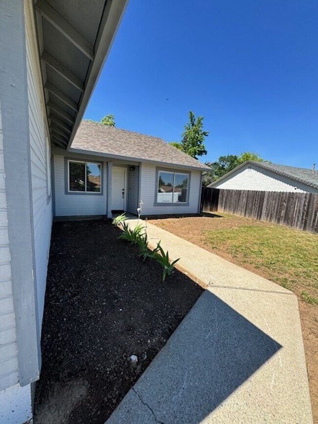 Building Photo - 540 Vansicklen Way