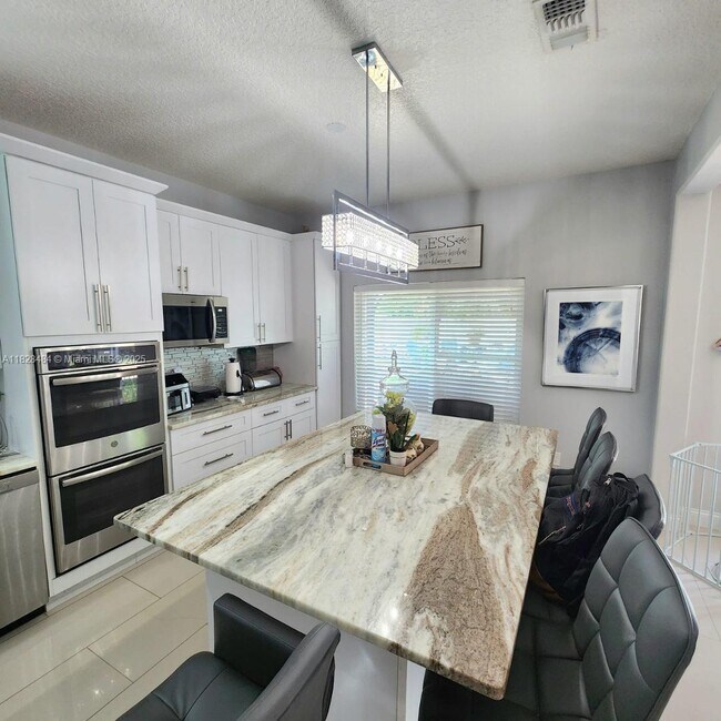 Building Photo - 4513 Seafarer Way