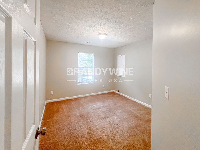 Building Photo - 371 Walker Dr