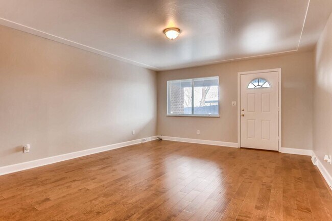 Building Photo - 5250 Meade St