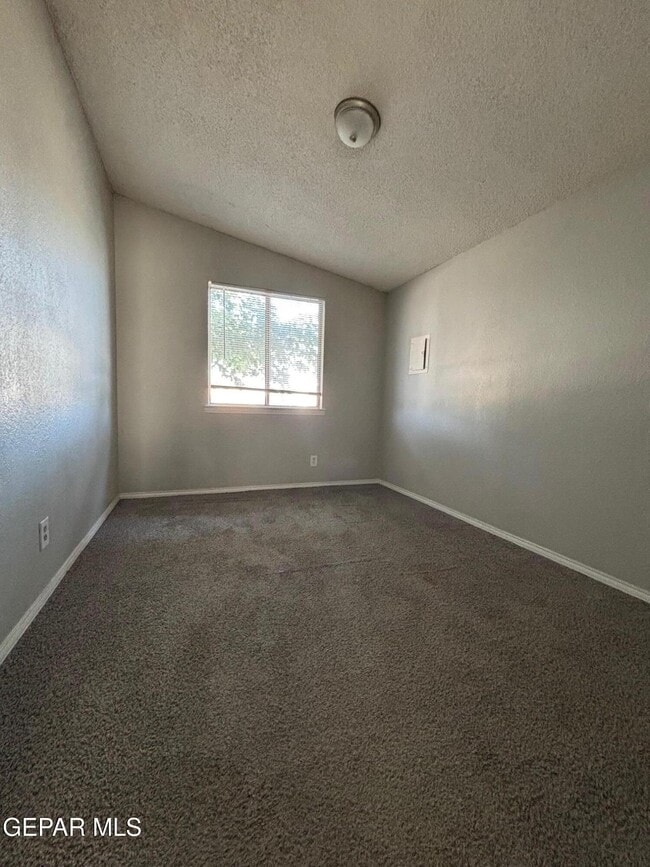Building Photo - 10840 Obsidian St