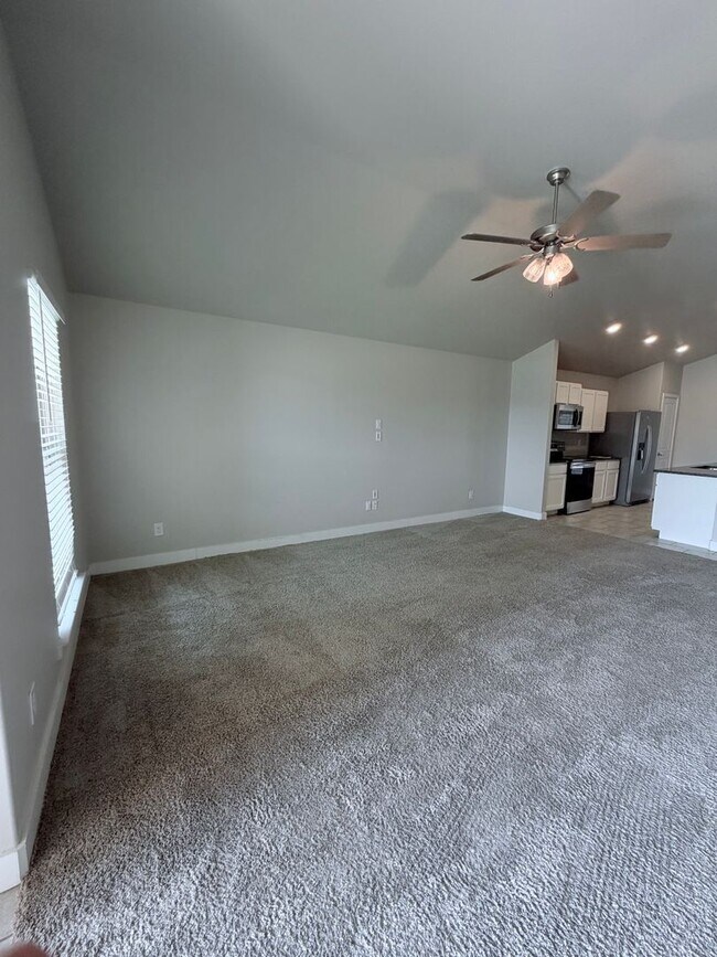 Building Photo - 13823 Quanah Ave