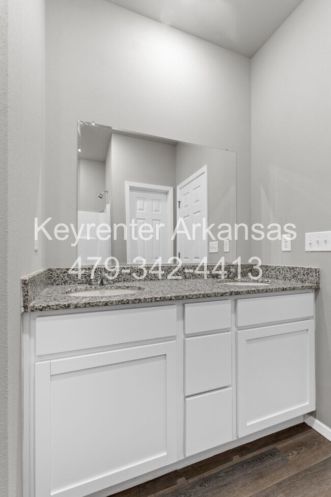 Building Photo - 920 Morningside Dr