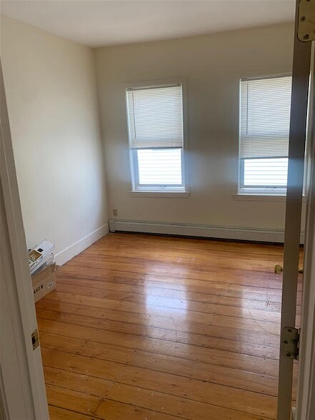Building Photo - 63 Webster Ave