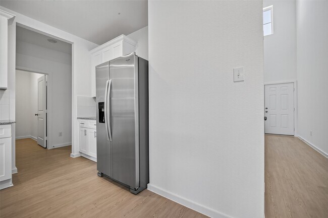 Building Photo - 24657 Monarch Forest Dr