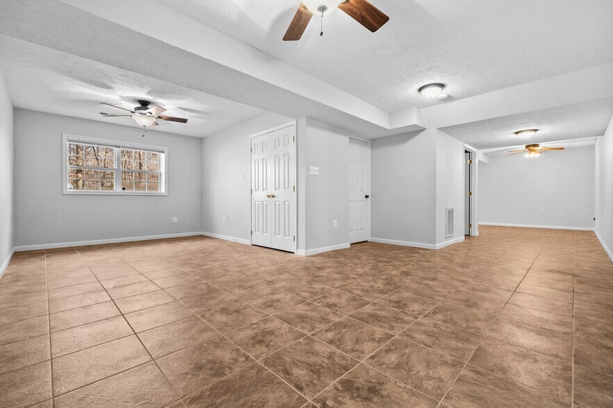 Building Photo - 2870 Preswood Pl