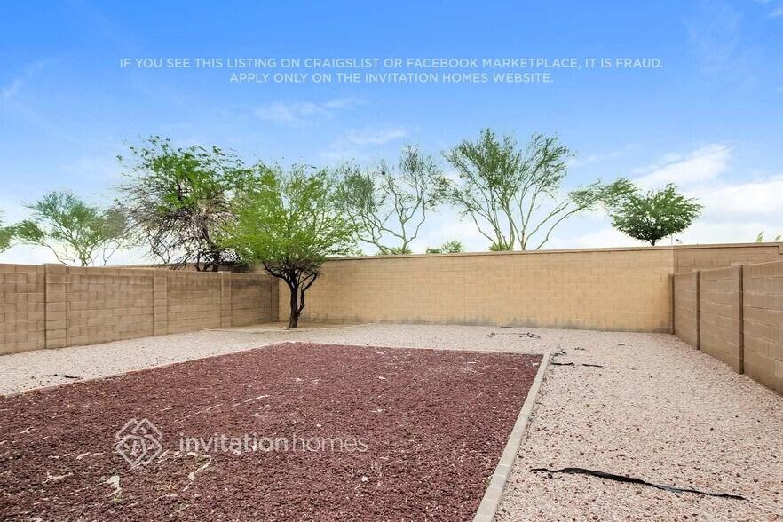 Building Photo - 11232 W College Dr