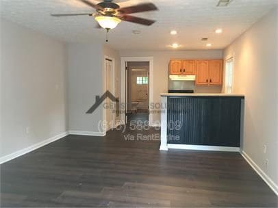 Building Photo - 405 Granbury St