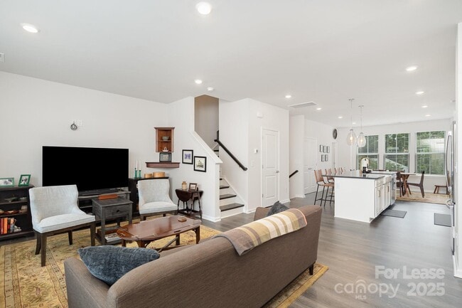 Building Photo - 408 Catawba Ave